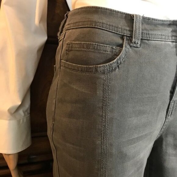 NWOT Lisa Rinna Gray Fringe Step Hem Top Seam Stretch Ankle Jean - Picture 6 of 10